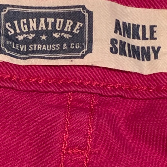 Levi Jeans - Picture 3 of 3